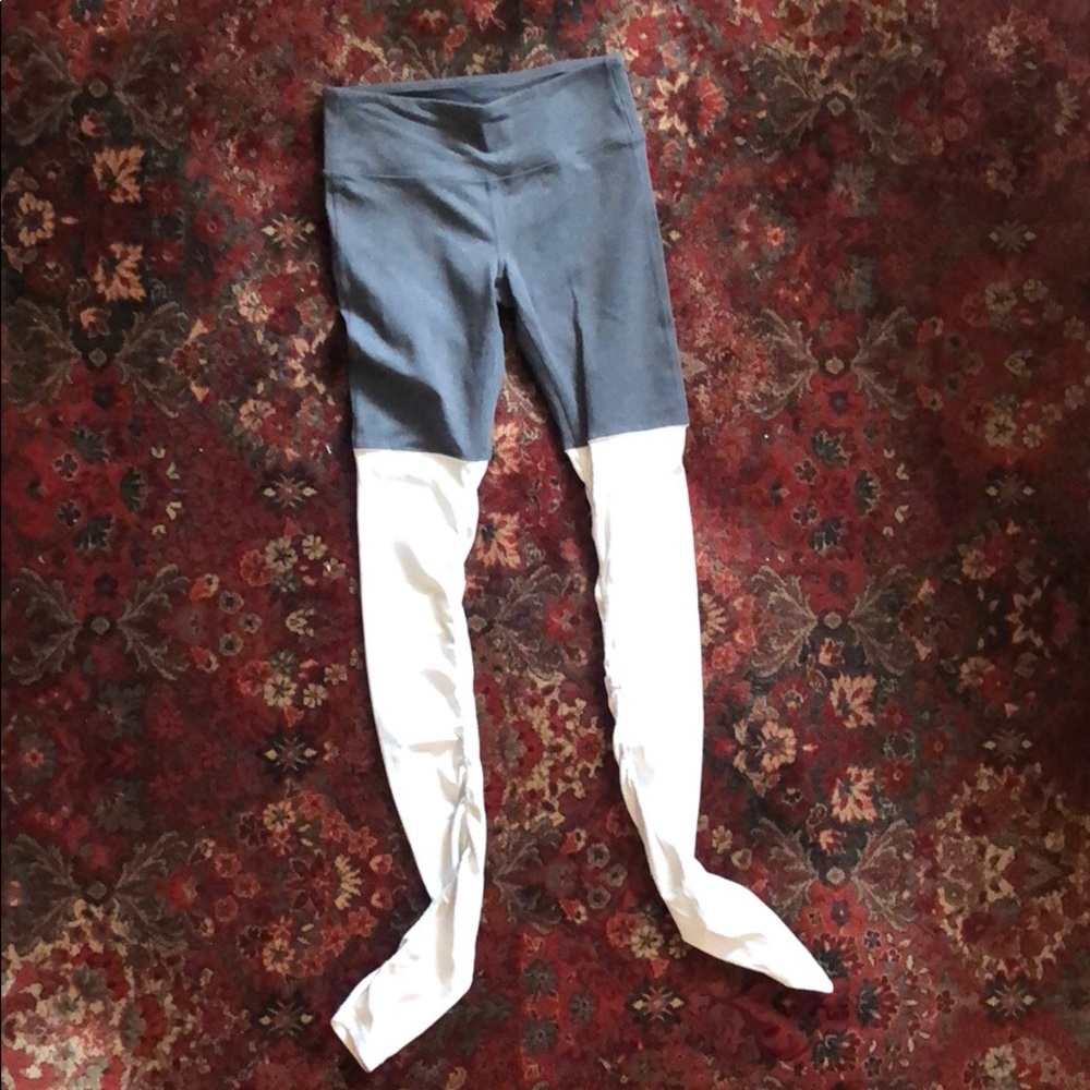 Alo Yoga Goddess legging